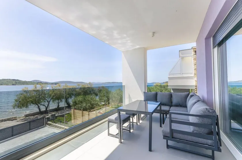 Apartment with terrace | Sea view - Image 1