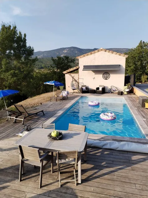 Family-oriented holiday home with heated pool & terrace | Mountain view - Image 1