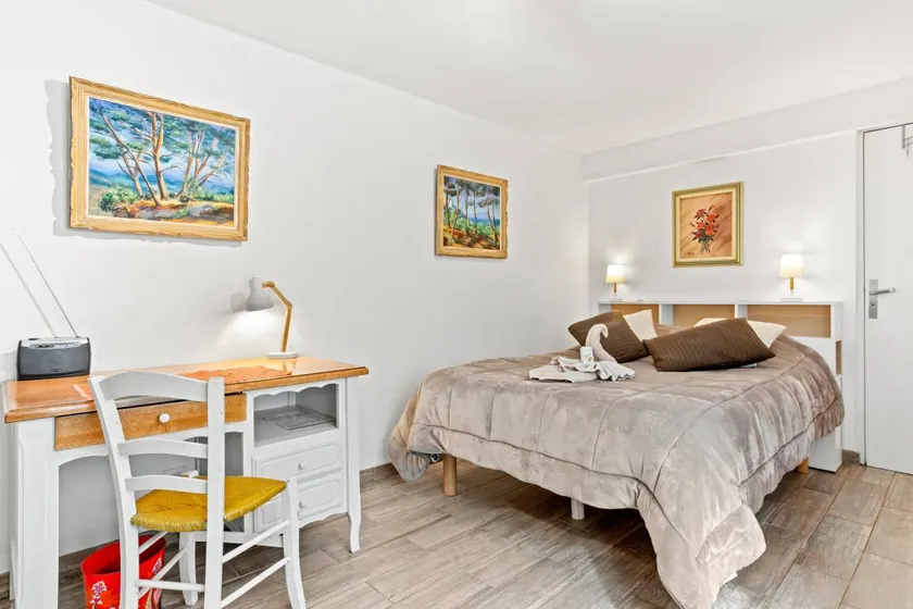 Lovely studio with garden, pool & terrace | Garden view | Pet-friendly - Image 1
