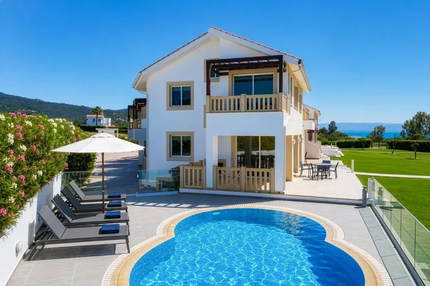 Child-friendly wonderful villa with garden, barbeque & private pool | Sea view - Image 1