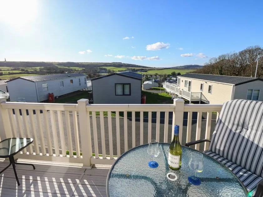 Cottage with pool & garden | Beach view - Image 1