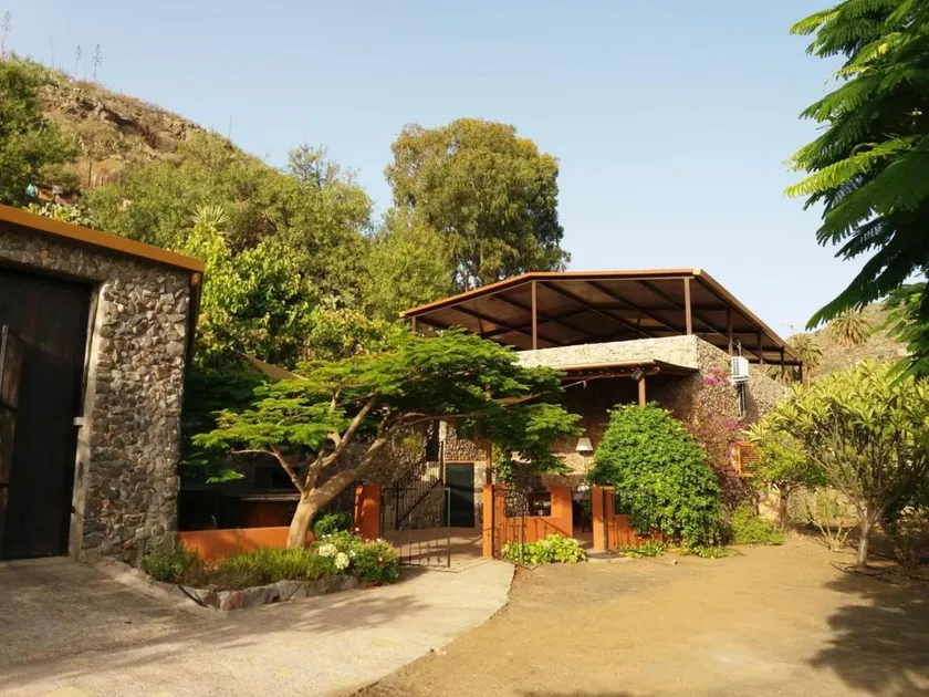 Respira by CanariApartment – Peaceful Nature Retreat with Wi-Fi and Air Conditioning - Image 1