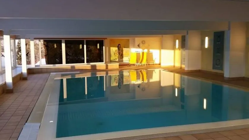Flat with pool & sauna | Mountain view - Image 1