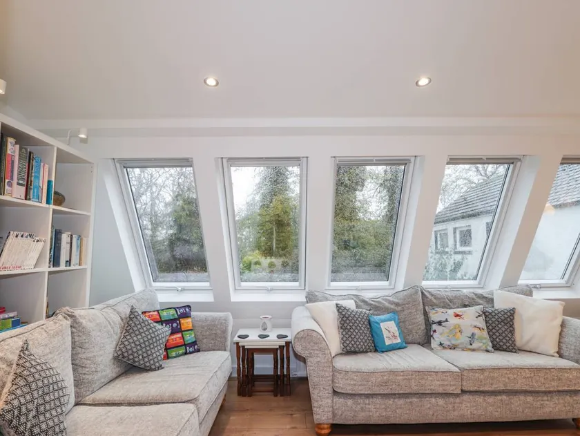 Cottage with garden & terrace - Image 1