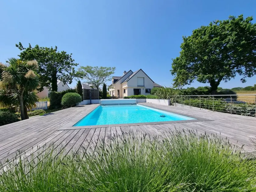 Child-friendly spacious house with private pool, barbecue & terrace | Pool view | Pets allowed - Image 1