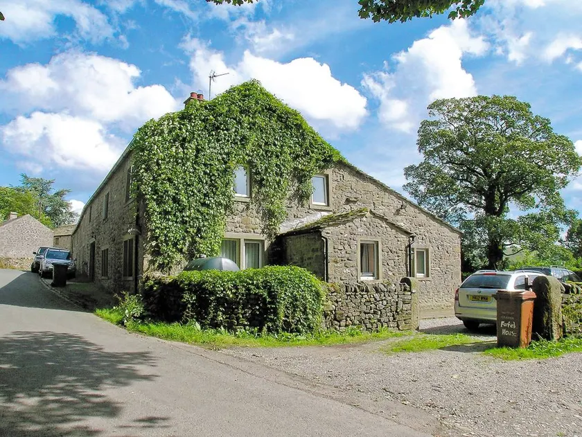 Family-oriented lovely cottage with garden | Dogs allowed - Image 1