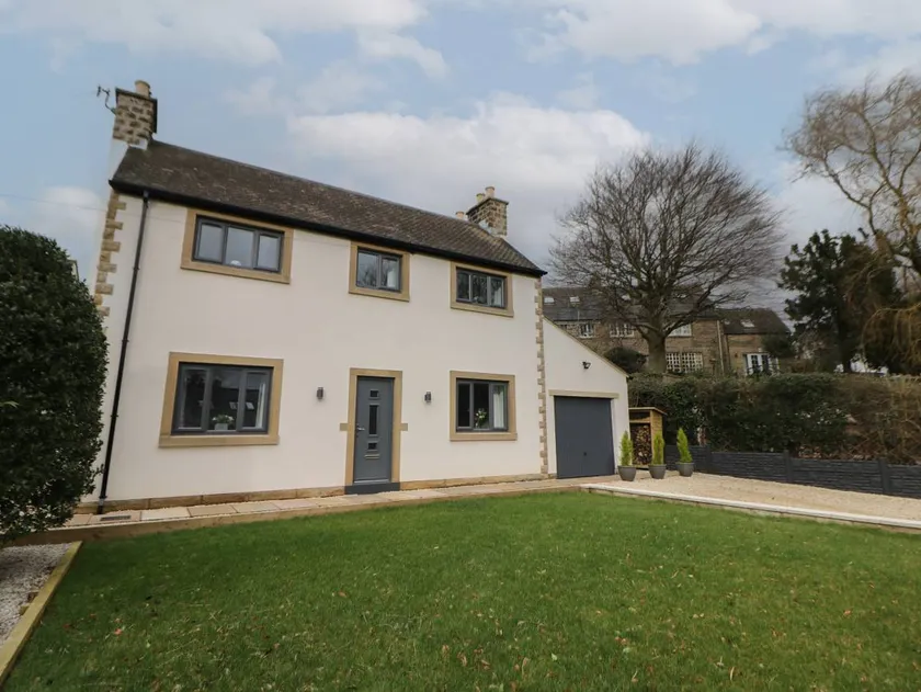 Family-oriented charming cottage with garden - Image 1