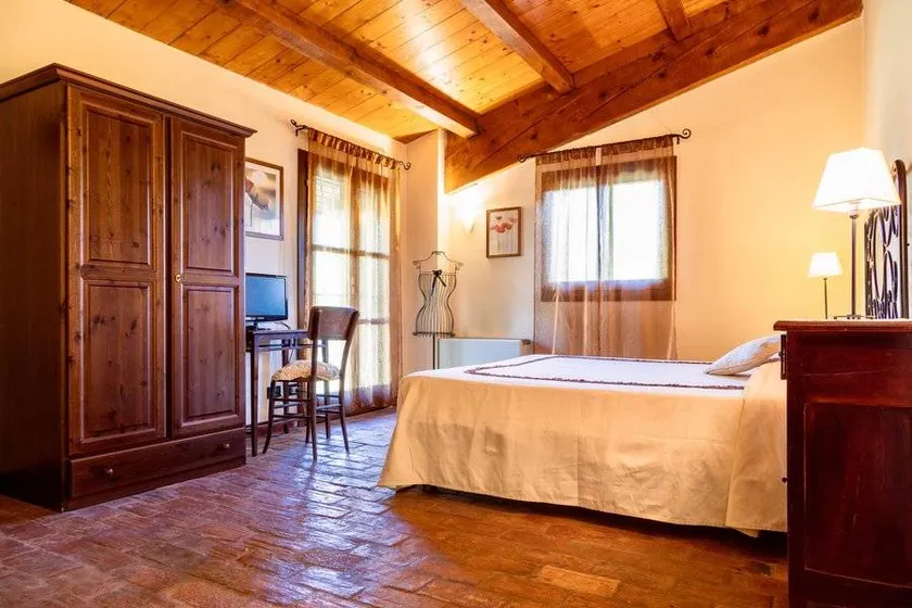 Agriturismo Il Bosco: Camera "ORIENTE" - Image 1