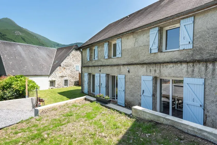 Familienorientiertes gemütliches Ferienhaus mit Garten, Grill und Terrasse | Bergblick | Perfekt für die Arbeit von Zuhause | Haustiere erlaubt - Image 1