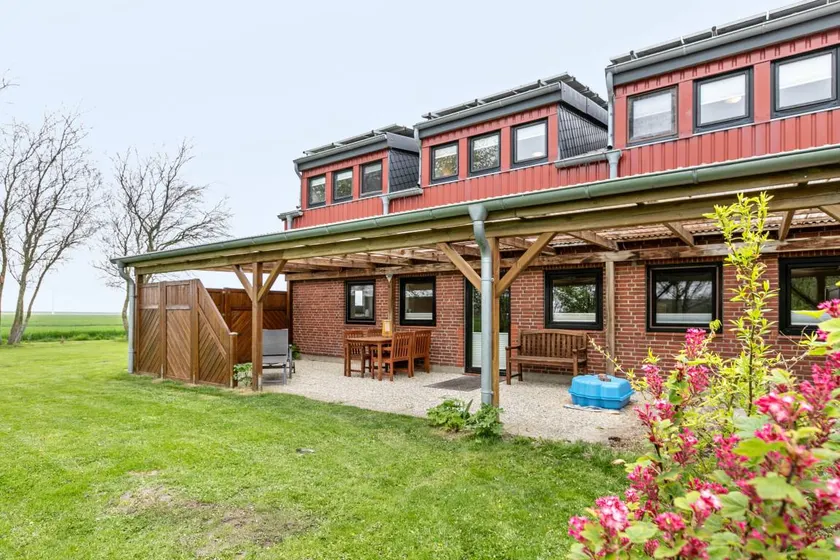 Holiday Apartment Seehund with Shared Garden, Covered Terrace, and Wi-Fi - Image 1