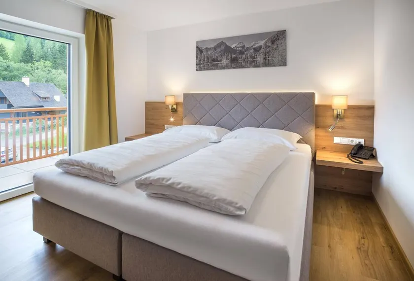 Family-oriented flat with garden - Image 1