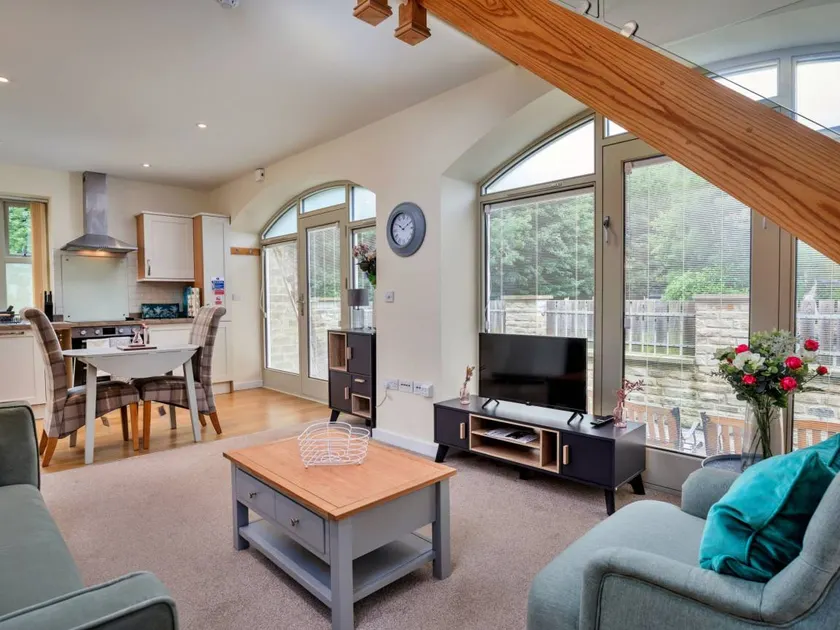Flat with terrace & garden | Pets allowed - Image 1