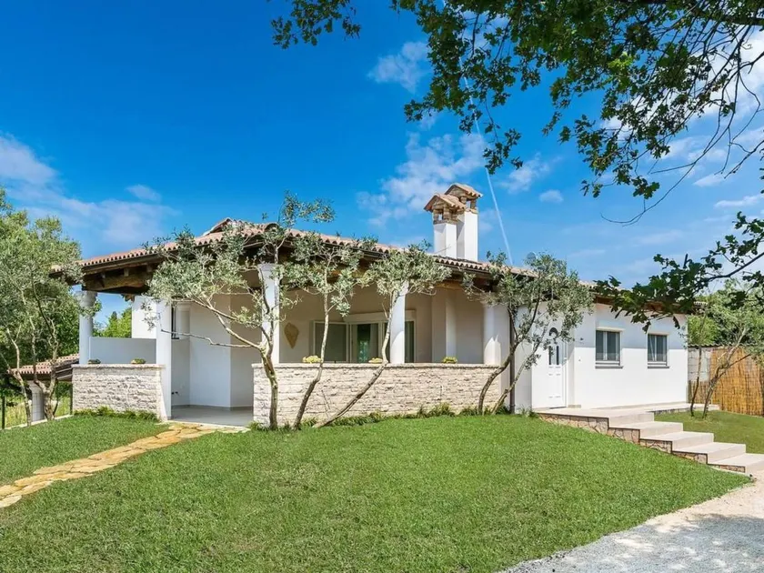 Pleasant holiday home with BBQ & terrace - Image 1