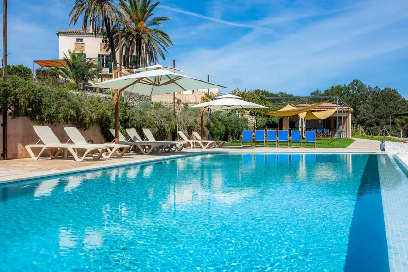 Family-oriented B&B with BBQ, garden & pool | Garden view | Good for workation | Pets are welcome - Image 1