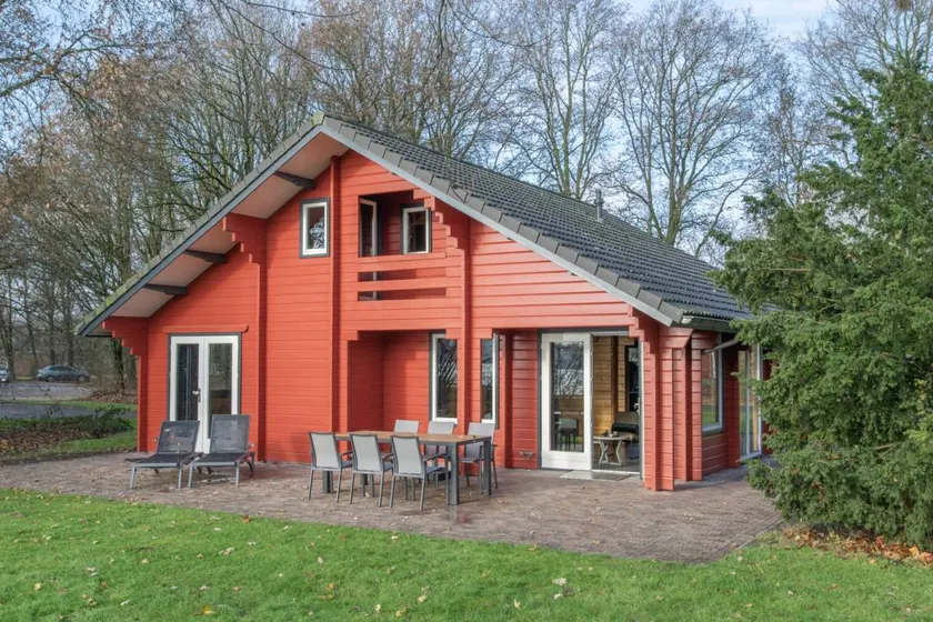Chalet with terrace, pool & garden - Image 1