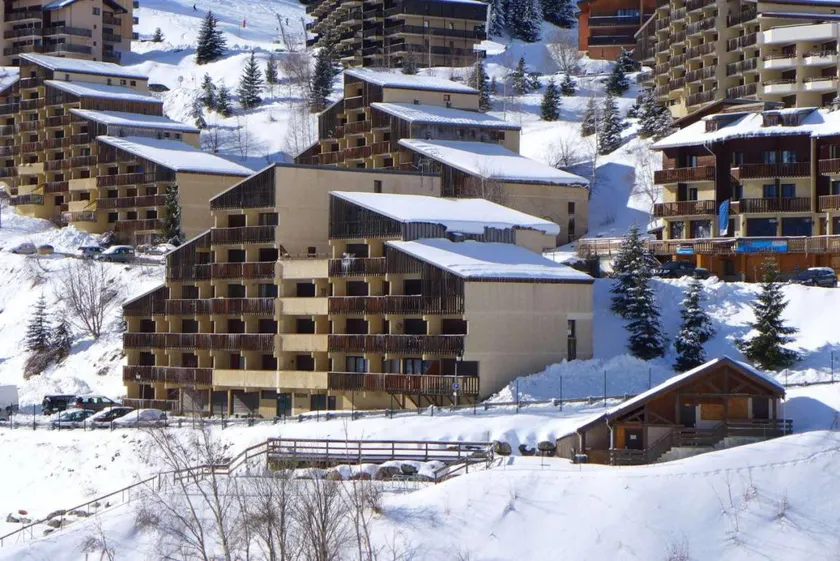 150m from resort center, 1st floor, view open, balcony, parking, tv, ski locker, 27m² - Image 1
