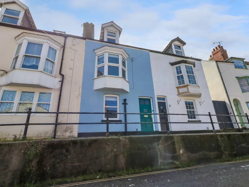 Cottage with garden | Beach view | Pets allowed - Image 1