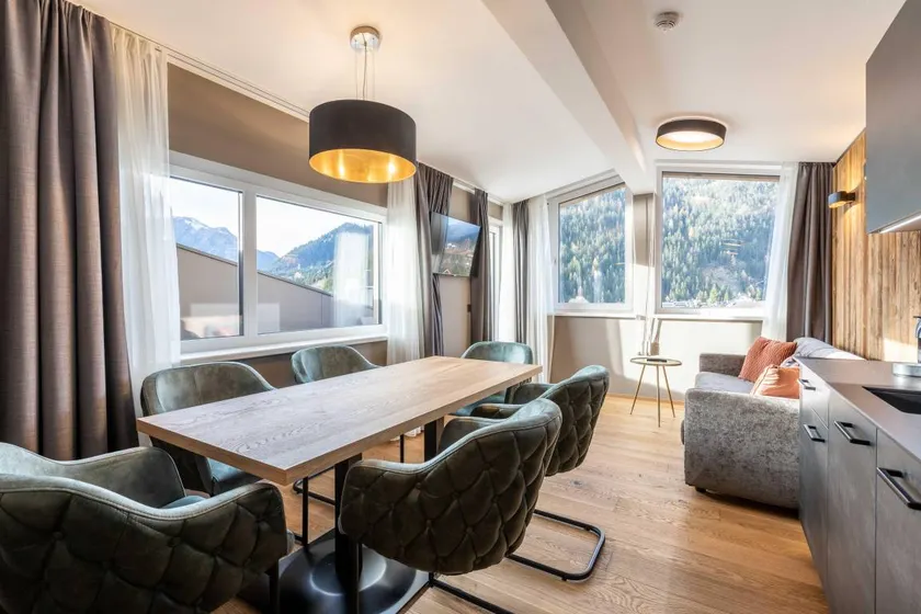 Apartment with sauna, garden & terrace - Image 1