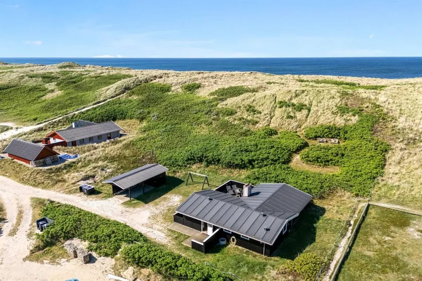 House with sauna & terrace - Image 1