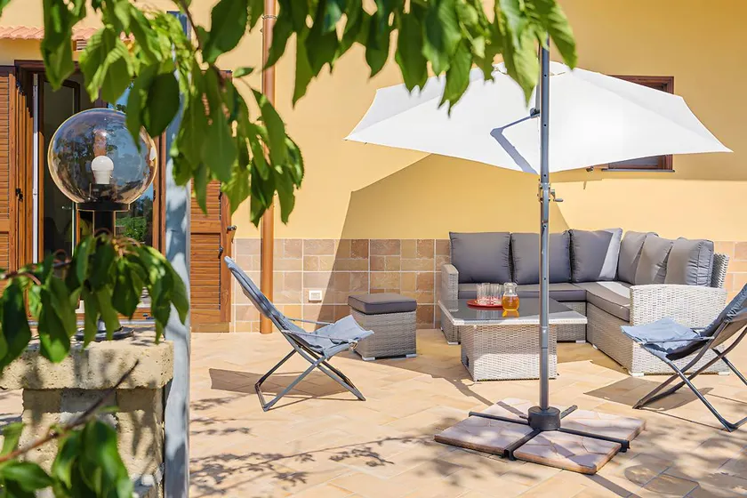 Maison de vacances avec terrasse, internet haut débit et jardin | Vue montagne - Image 1