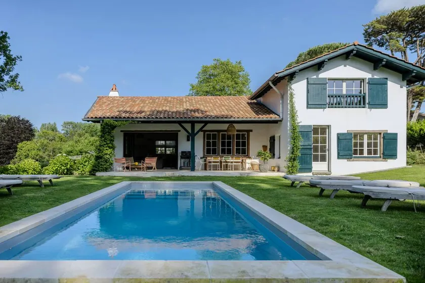 Family-oriented holiday home with terrace & garden | Pets are welcome - Image 1