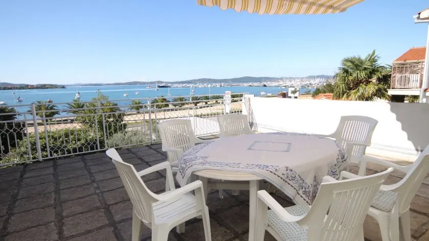 Flat with barbeque & terrace | Sea view - Image 1