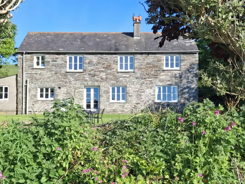 Cottage with garden - Image 1