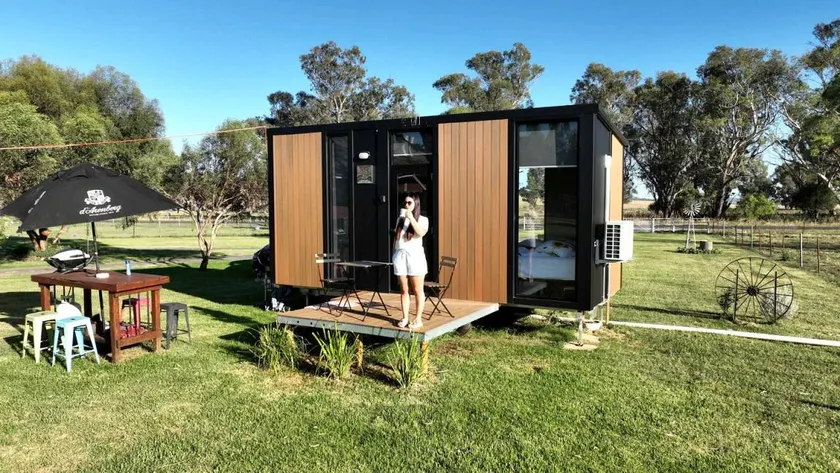 Countryside Tiny House Well Equipped in Werris Creek, New South Wales - Image 1