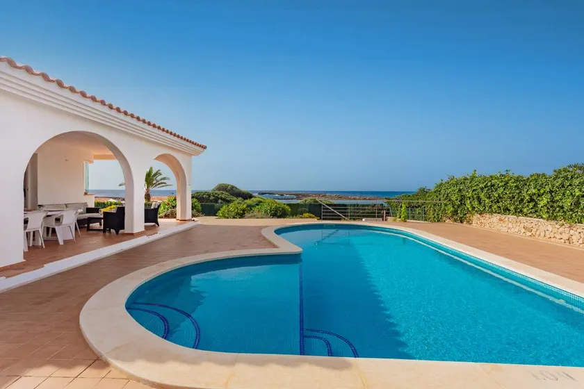 Villa with terrace, garden & BBQ | Sea view - Image 1