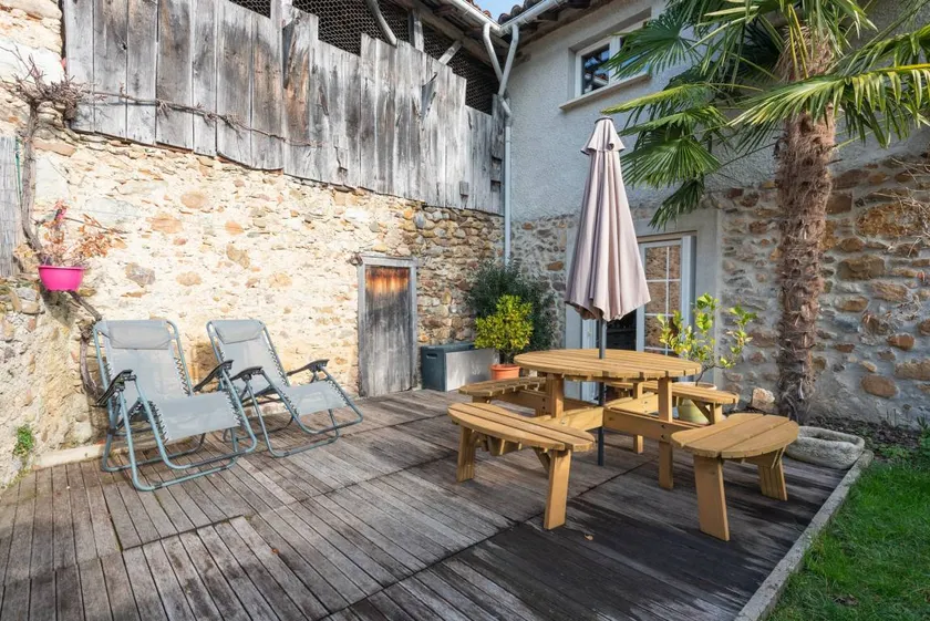 House with terrace, garden & barbeque | Mountain view - Image 1