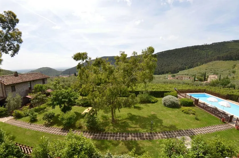 Farm with pool, BBQ & garden | Panoramic view - Image 1