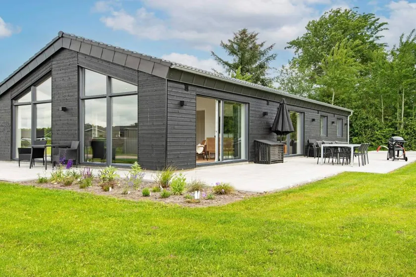 Fully equipped house with garden & terrace - Image 1