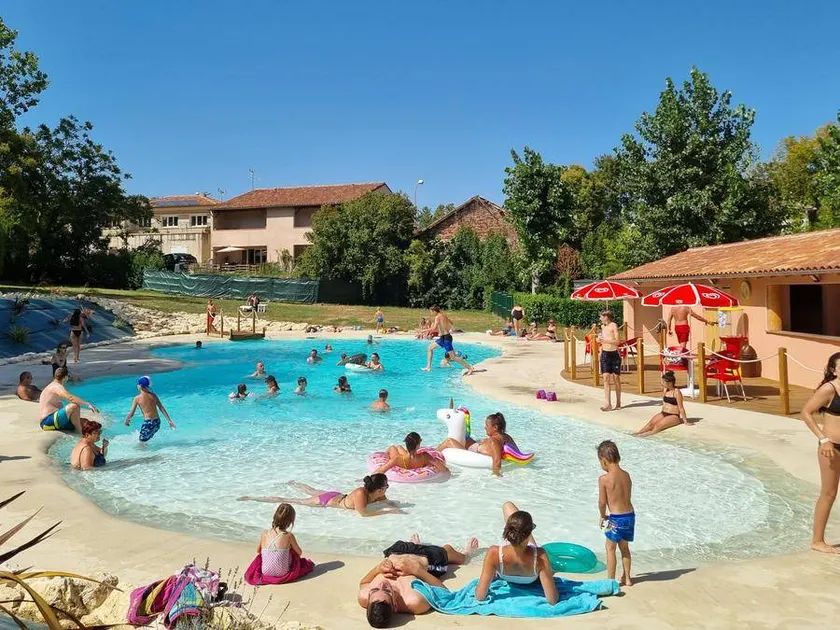 Children-friendly lovely chalet with pool & terrace - Image 1