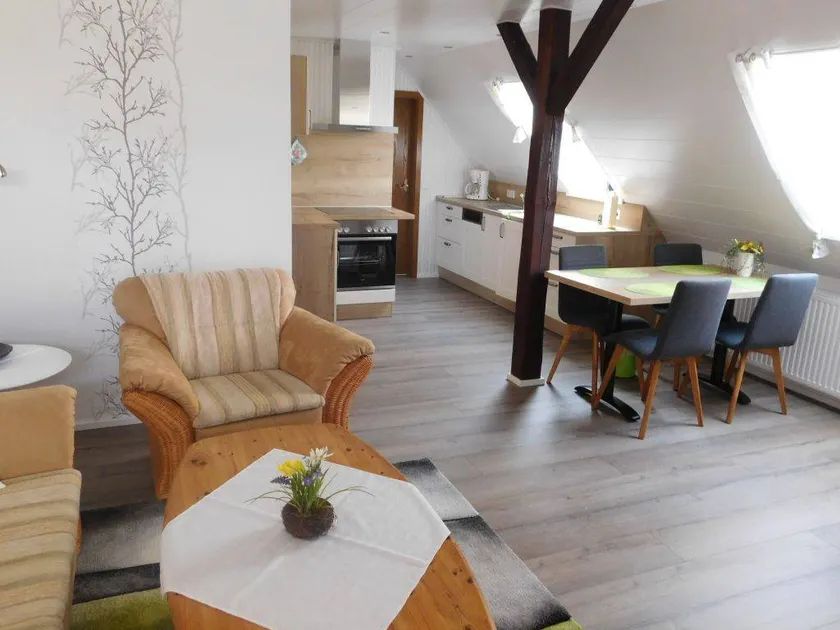 Holiday apartment with garden, terrace & BBQ - Image 1