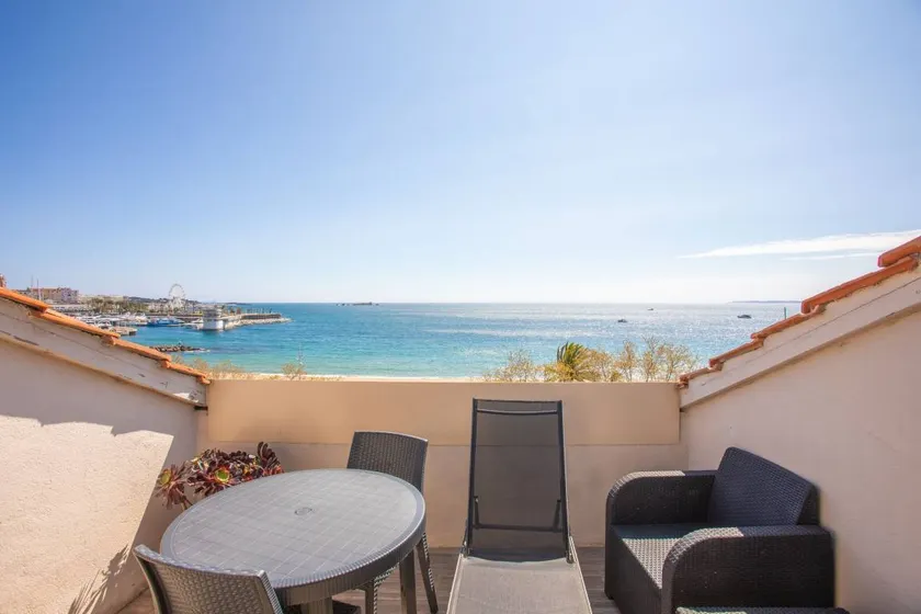 Apartment with terrace | Sea view | Beach nearby - Image 1
