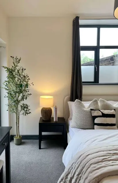 Fully equipped flat with garden - Image 1