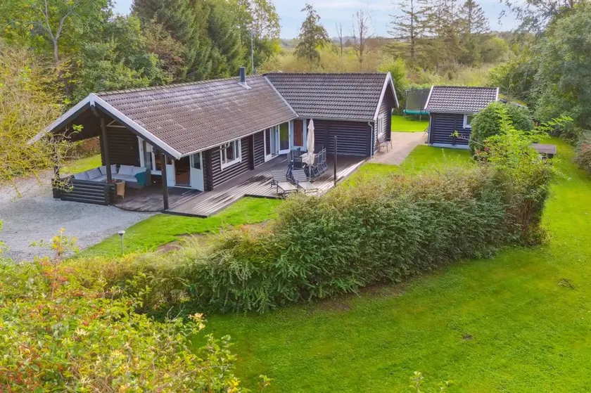 House with jacuzzi, sauna & terrace - Image 1