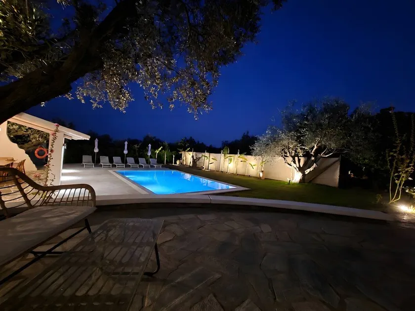 Charming flat with private pool, barbecue & terrace | Garden view | Close to the beach - Image 1