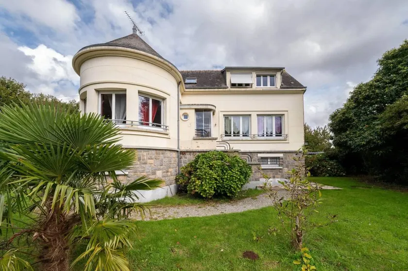 House | Garden view - Image 1