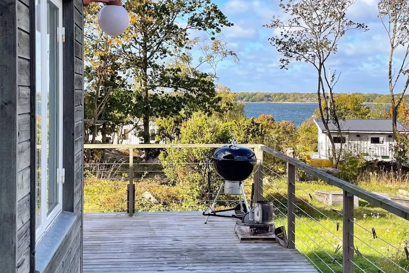 Maison avec terrasse et jardin - Image 1