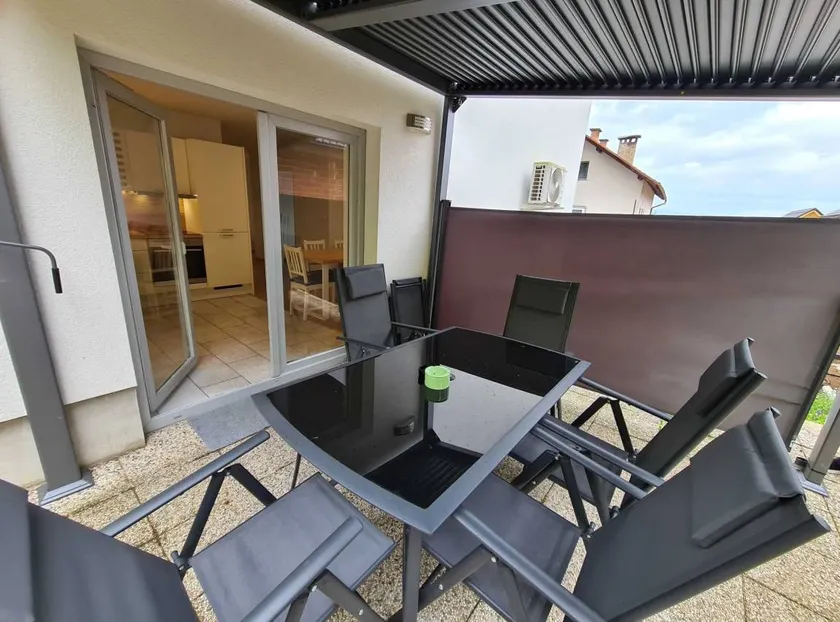 Holiday apartment with terrace | Mountain view - Image 1