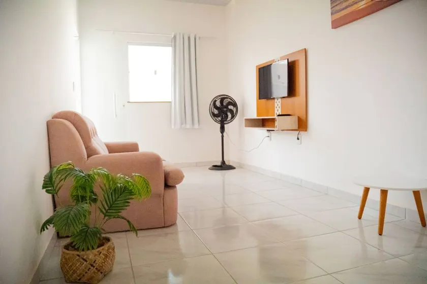 House with barbeque, garden & terrace - Image 1