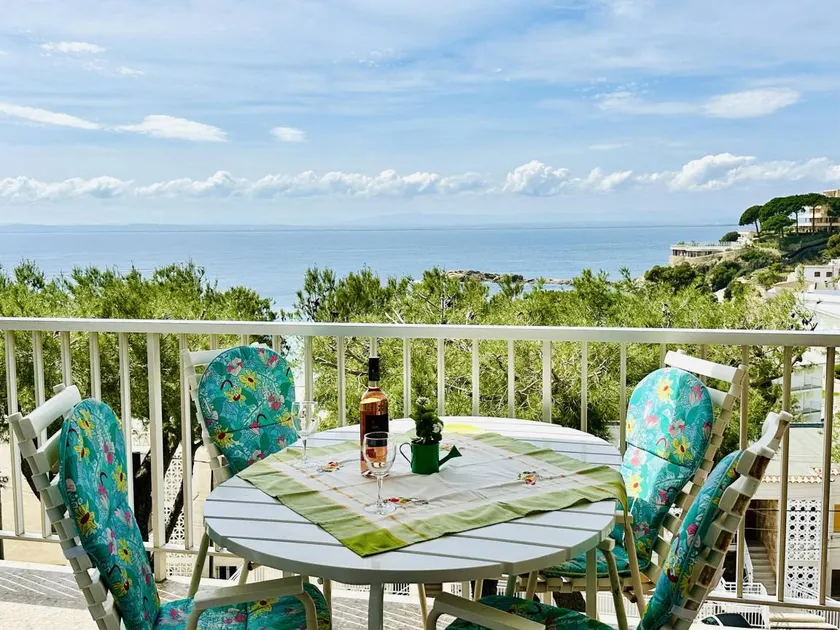 Voll ausgestattetes wunderschönes Apartment mit Garten und Grill | Strand in der Nähe - Image 1
