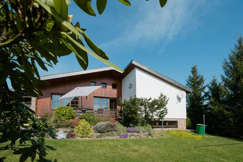 Holiday home with terrace, barbecue & garden | Suitable for remote work - Image 1