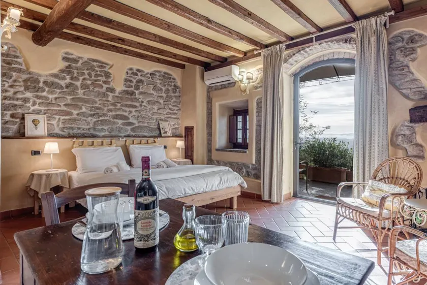 Apartment 'Il Nido' with Shared Pool, Wi-Fi and Air Conditioning - Image 1