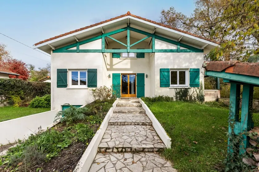 Child-friendly ample holiday home with BBQ, terrace & garden | Garden view | Good for workation - Image 1