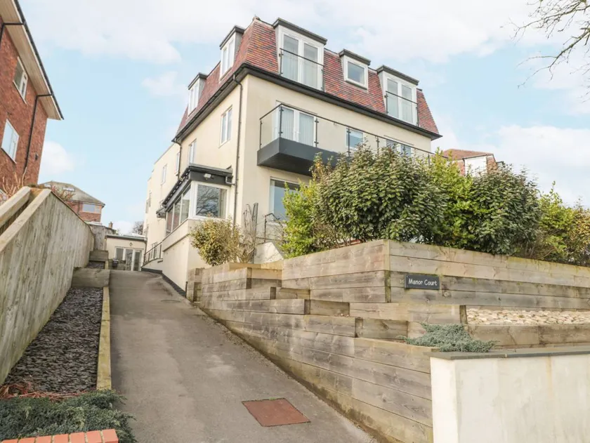 Cottage | Beach view - Image 1