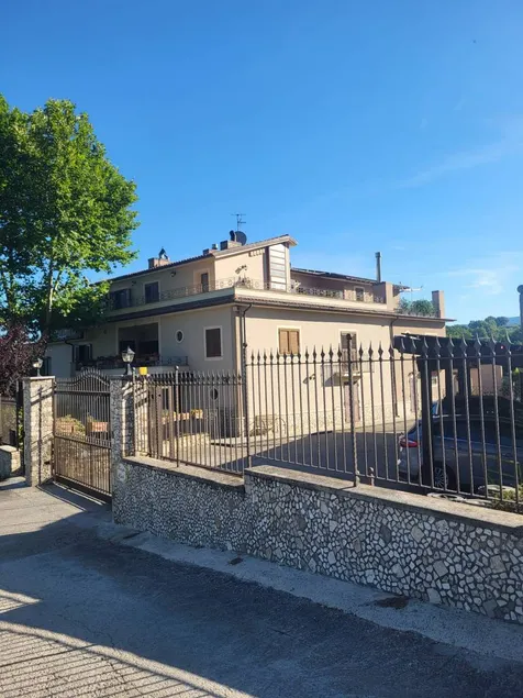 Ferienwohnung mit Pool, Grill und Garten - Image 1