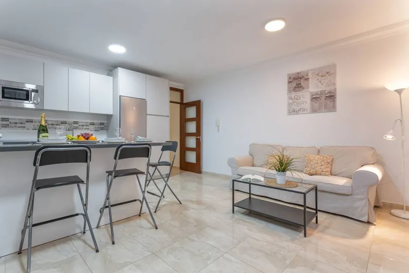 Appartement de vacances avec terrasse | Vue ville - Image 1