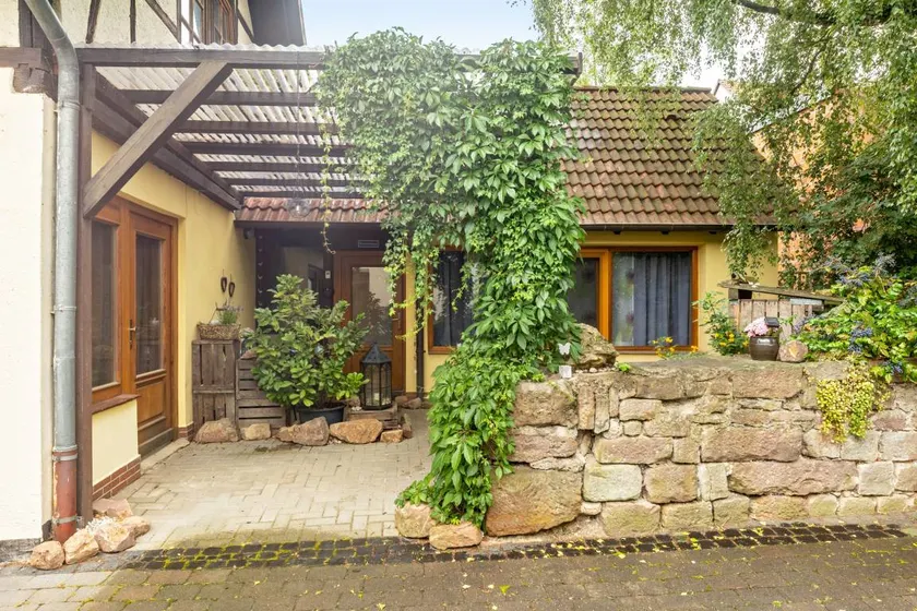Apartment with terrace | Garden view - Image 1